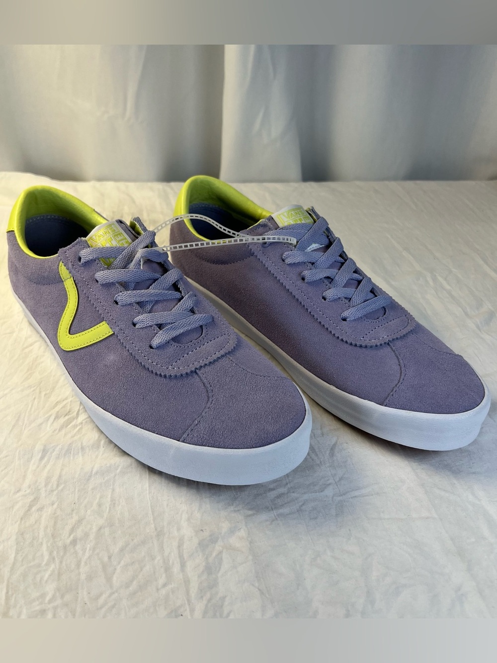 Vans Off The Wall Men's sz10.5 Lavender Suede Low-Top Sneakers Neon Lime Accent